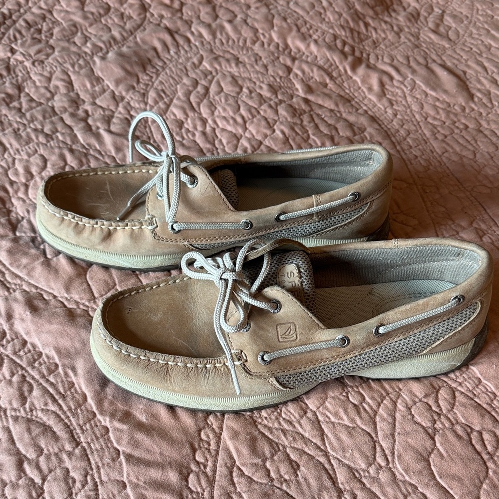 Sperry Woman’s Light Brown Boat Shoes